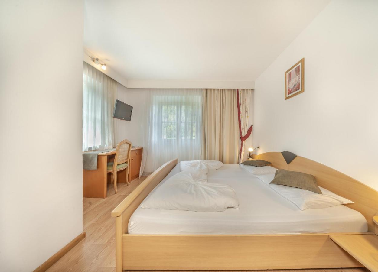Garni Hotel Melissa 卡斯特尔罗托 外观 照片