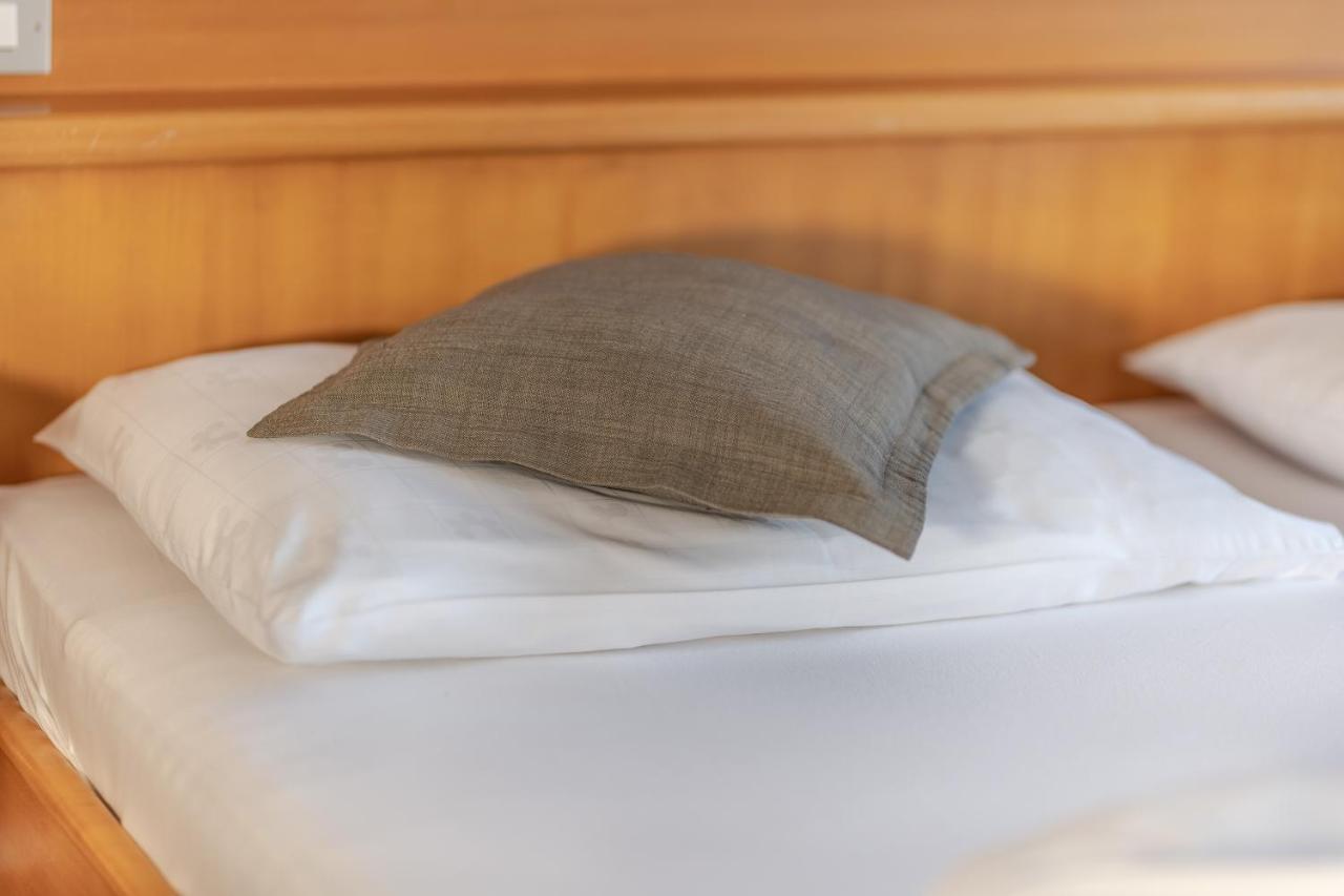 Garni Hotel Melissa 卡斯特尔罗托 外观 照片