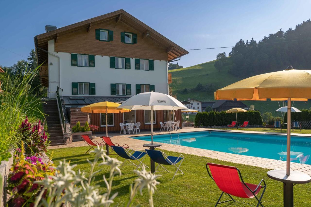 Garni Hotel Melissa 卡斯特尔罗托 外观 照片