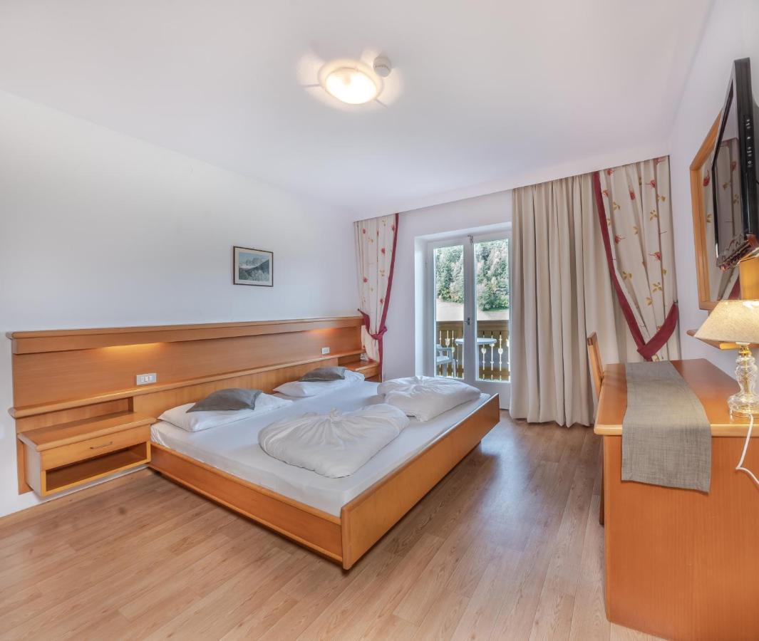 Garni Hotel Melissa 卡斯特尔罗托 外观 照片